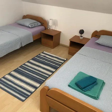 Apartman Lucija *