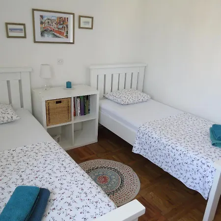 Lucija Apartman *